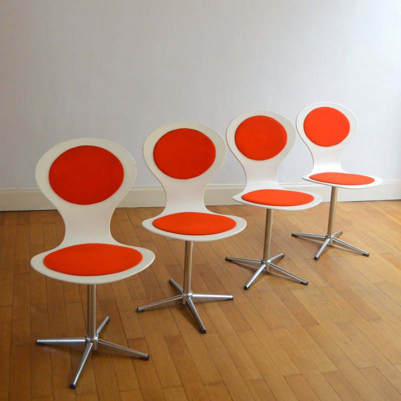 Suite de quatre chaises design Benze vintage