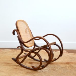 Rocking Chair Enfant Thonet bois et cannage vintage 4