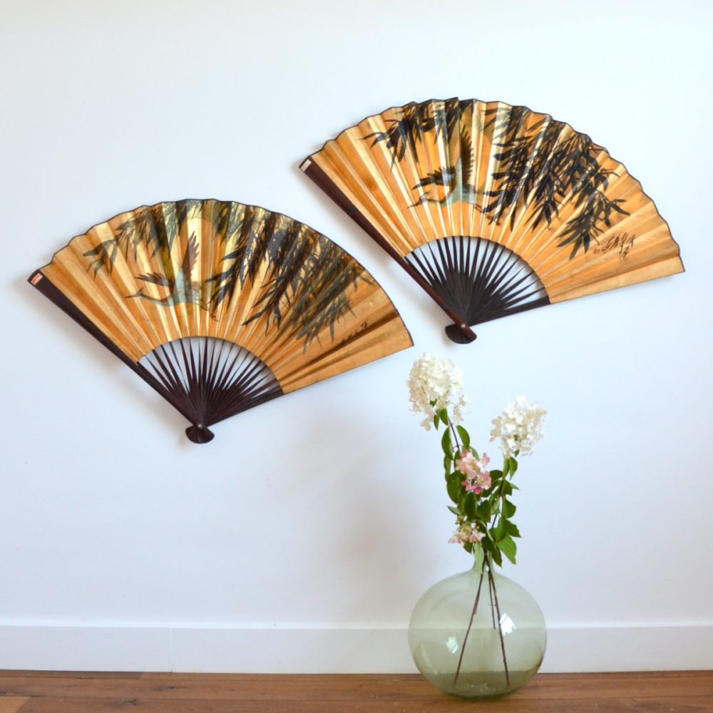 Paire d’éventails Chinois doré / Décoration murale vintage 1960s