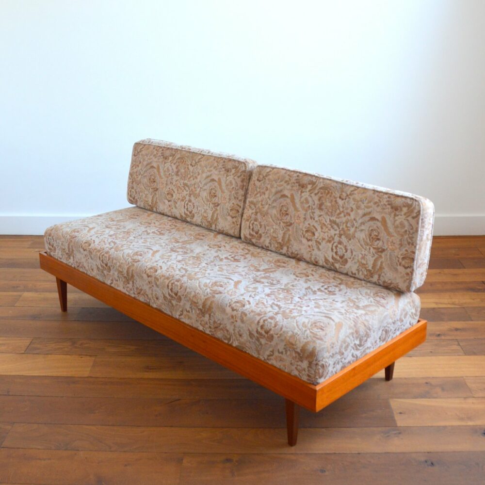 Sofa / Canapé / Banquette / Daybed scandinave 1960s