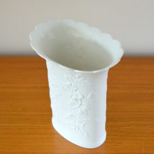 Vase blanc Kaiser Germany faience – porcelaine – Biscuit vintage 9