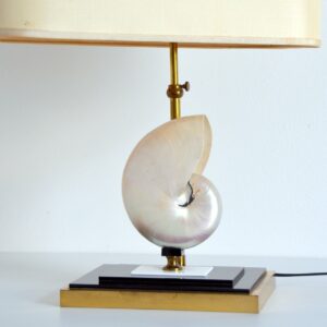 Lampe de table en laiton coquille de Nautilus 1970 vintage 8