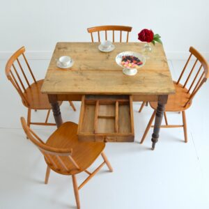 Table de ferme ancienne en bois vintage 41