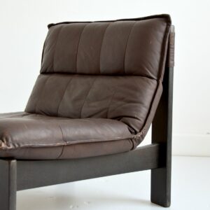 Fauteuil cuir Brutaliste : Scandinave 1970 vintage 4