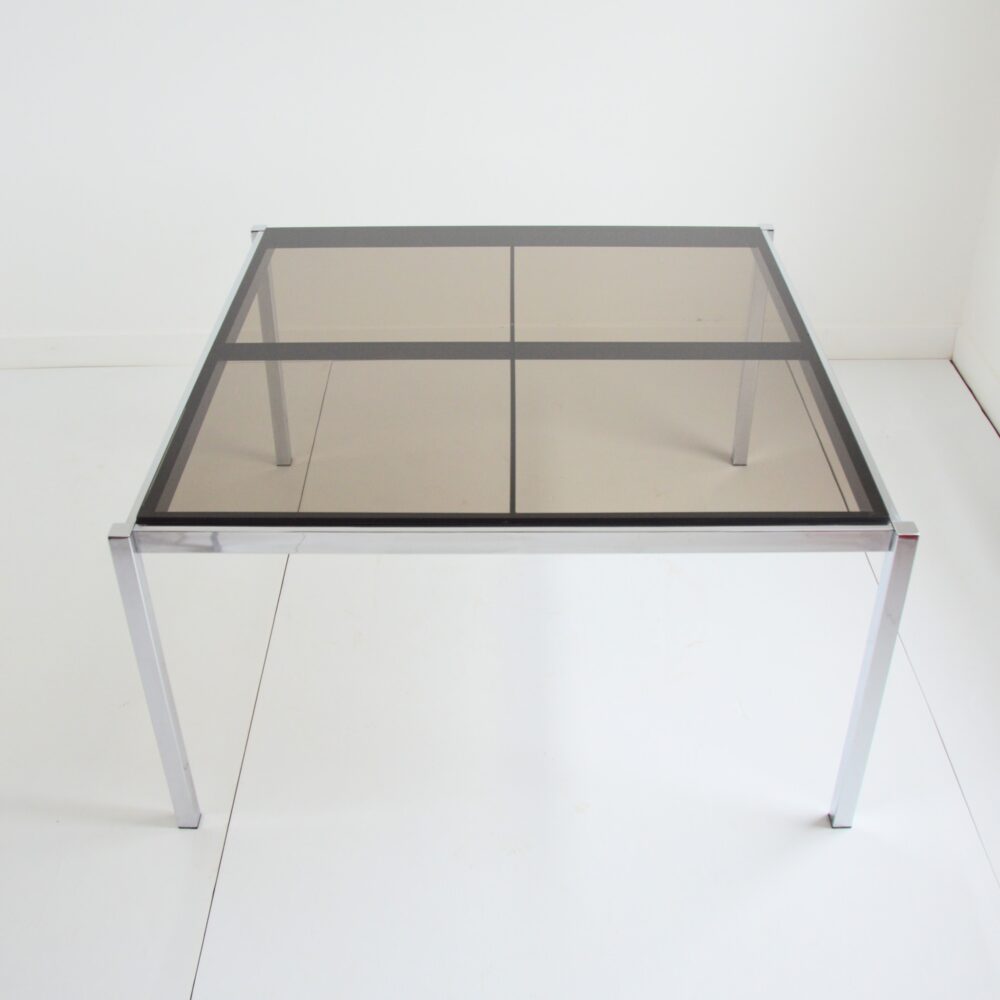 Table à manger chrome et verre fumé Milo Baughman – 1970 – Italie