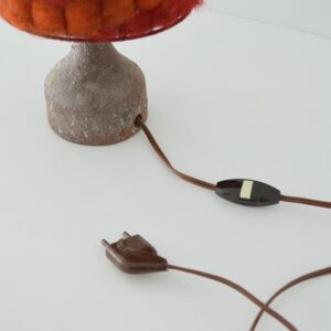 Lampe de table en grès :terre cuite : laine multicolore 1960 vintage 16