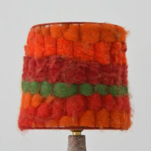 Lampe de table en grès :terre cuite : laine multicolore 1960 vintage 3