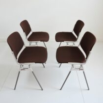 4 chaises Giancarlo Piretti par Castelli Italie 1970 vintage 15