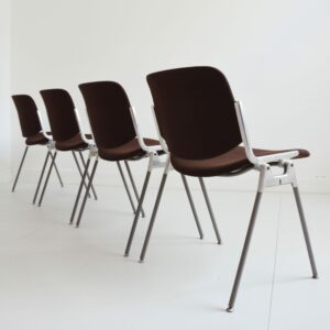 4 chaises Giancarlo Piretti par Castelli Italie 1970 vintage 5