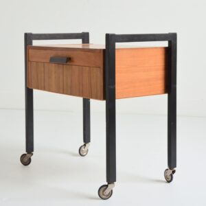 Travailleuse à couture : Boîte de rangement scandinave 1960 vintage 10