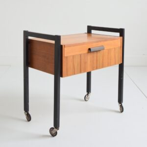 Travailleuse à couture : Boîte de rangement scandinave 1960 vintage 2