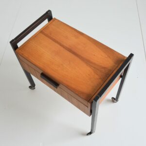 Travailleuse à couture : Boîte de rangement scandinave 1960 vintage 7