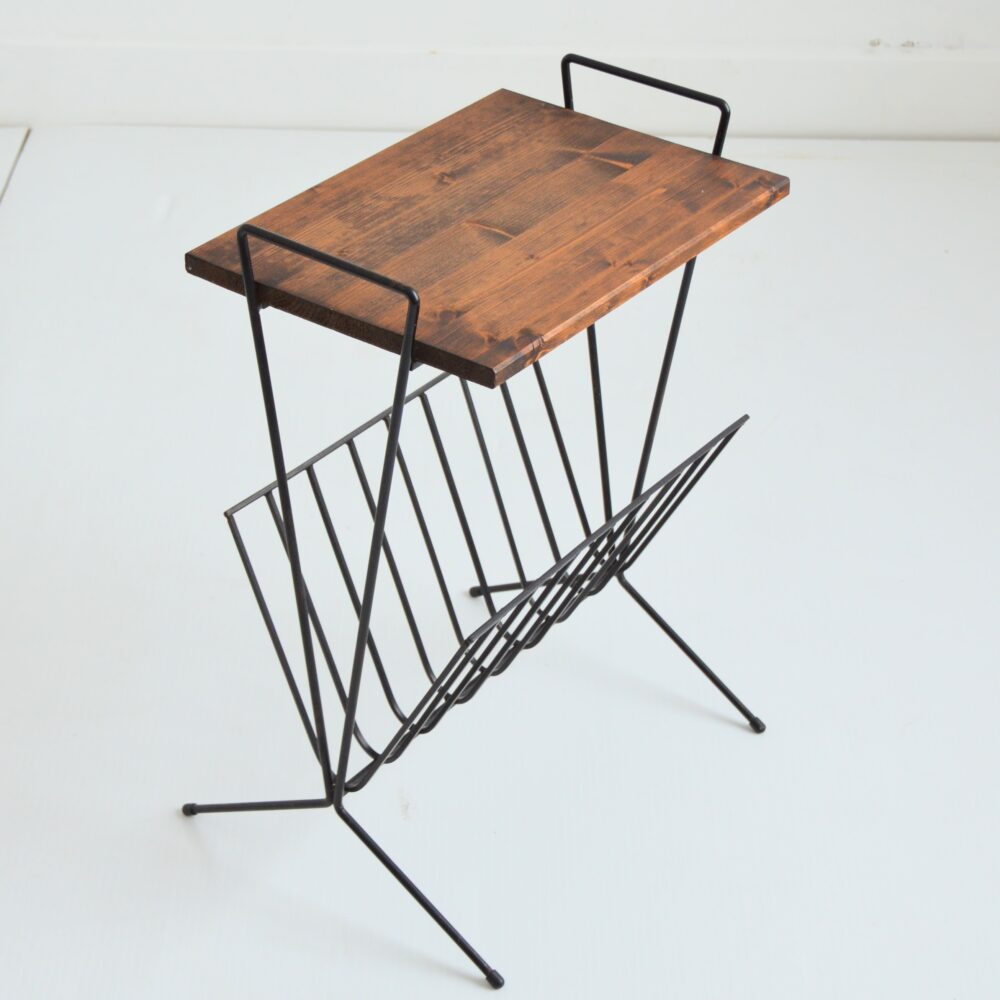 Table d’appoint / Porte revues 1950s
