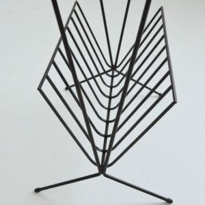 Table d’appoint : Porte revues 1960 vintage 7