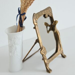 Miroir à poser Art Nouveau en laiton doré vintage 8