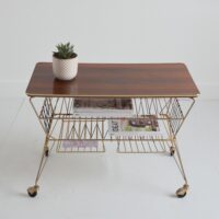 Table d&rsquo;appoint / Bout de canapé / Porte revues 1950 vintage