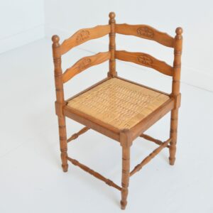 Chaise d&rsquo;angle bois et rotin 1950 vintage 6
